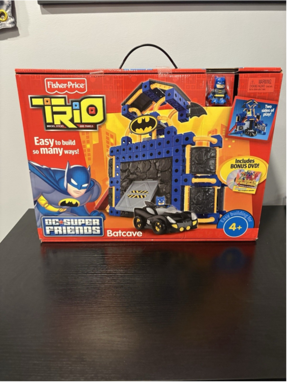 Fisher-Price TRIO DC Super Friends Batman Batcave Set T5830 Complete w/ Box - Picture 2 of 9